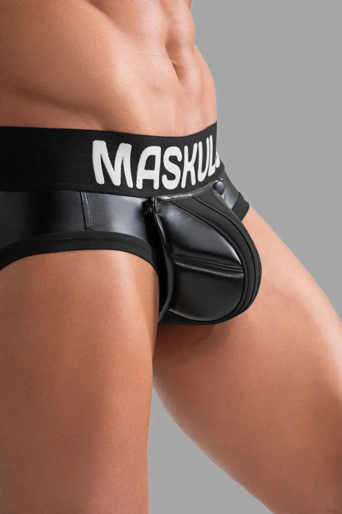 Maskulo Briefs with Pads. Black