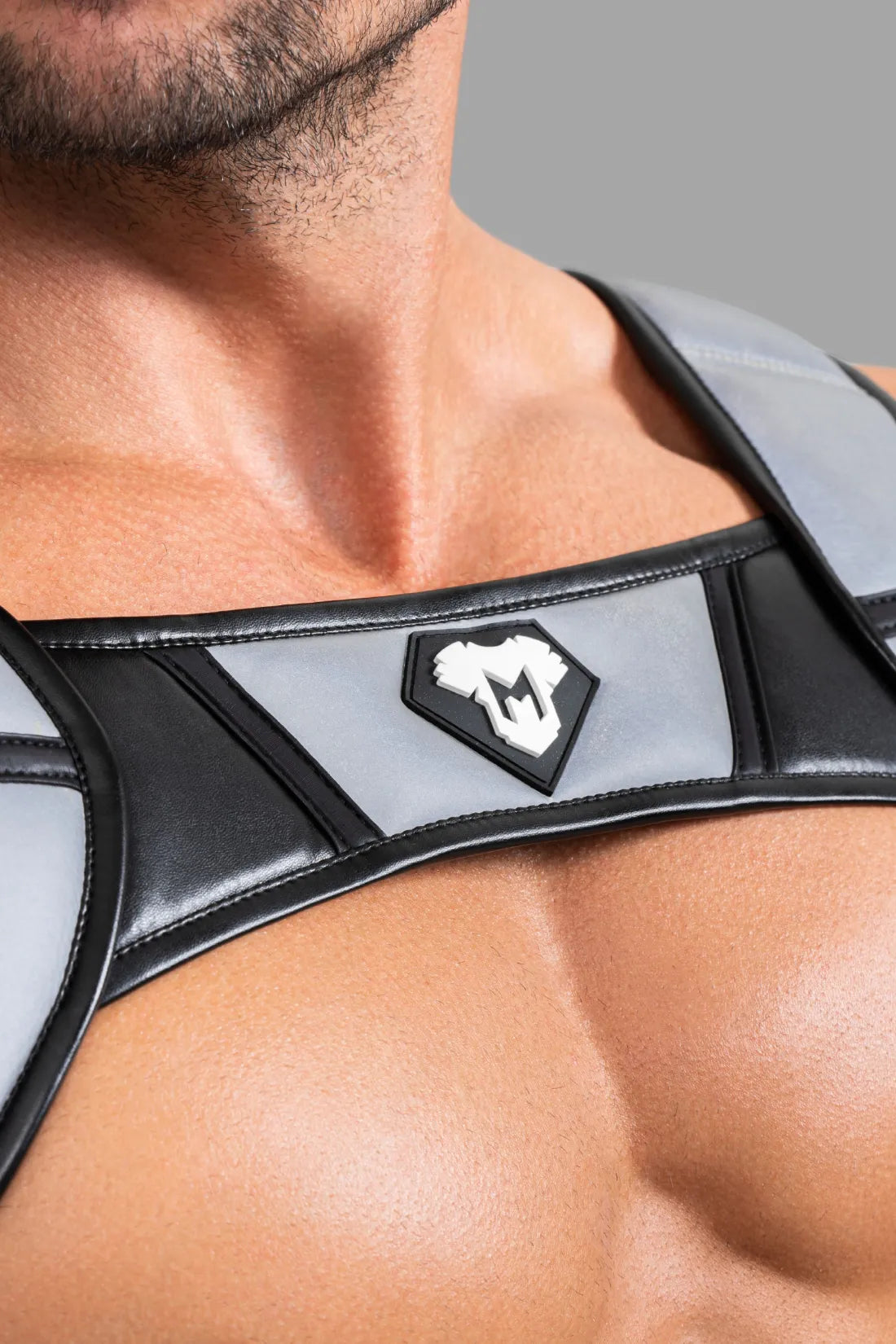 Body Harness with Push-up Effect. XXL size. Black and Grey Reflective Light