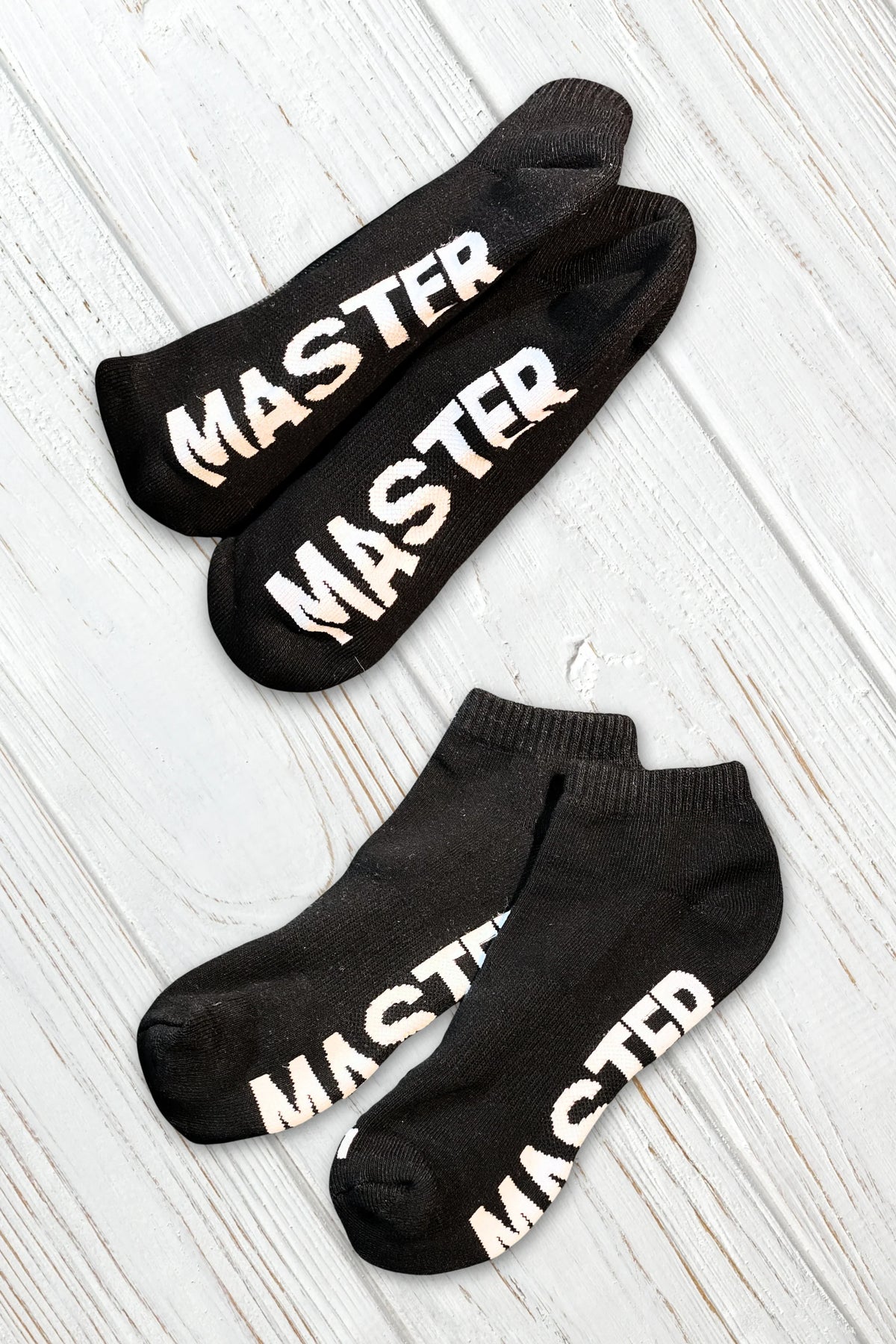 "MASTER" Ankle Socks. Black + White