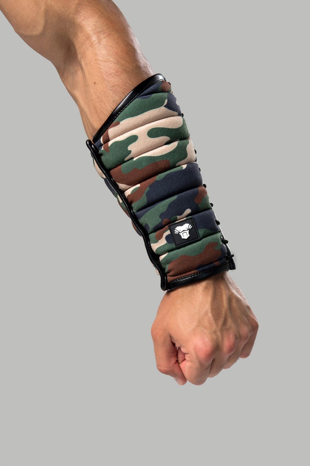 Armored. Forearm Guard Wallet. Camo Woodland (1 pc) - MAC157-Y1 - Maskulo US NY FL