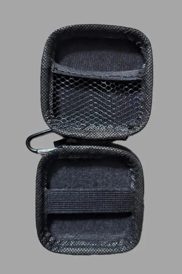Jax Wanderlust. Mini Zip - Case with Carabiner. Black - MCS101 - YX - Maskulo US NY FL
