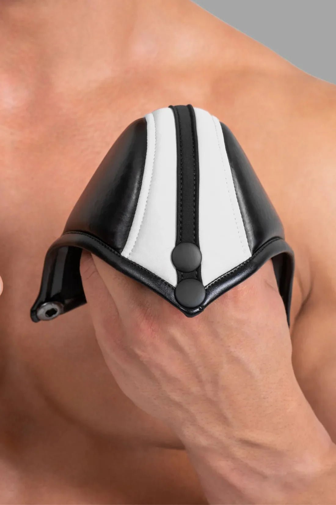 Jock 'Big Bulge'. Black and White - MJS145 - Y5 - Maskulo US NY FL